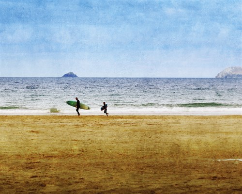 Surfing Away - Pete Kelly