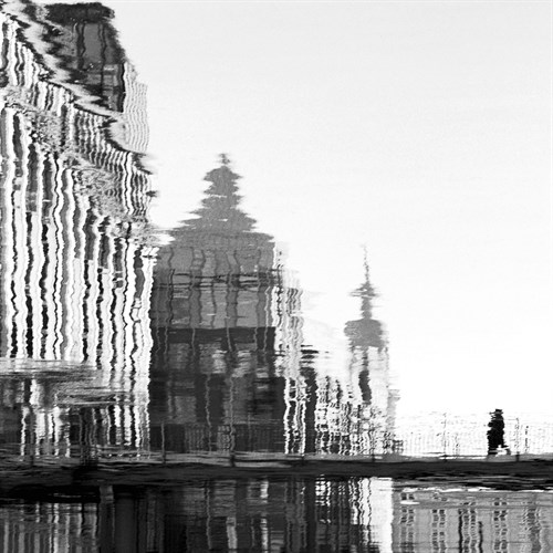 Hamburg Reflected - Martina Weinmar