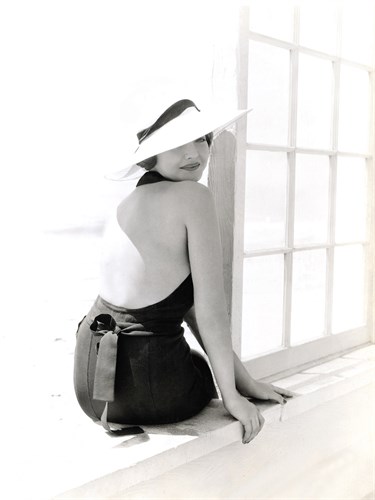 Sunbathing Chic - The Chelsea Collection
