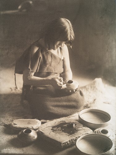 The Potter, Hopi, 1906 - Edward Sheriff Curtis