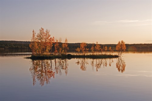Lake Islet - Andreas Stridsberg