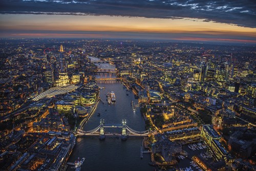 London Vista - The Rush - Jason Hawkes