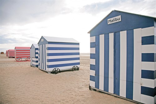 Holiday Huts - Happy - Carina Okula