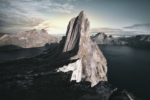 Dynamic Pinnacle - Andreas Stridsberg