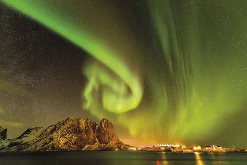 Wondrous Skies - Tom Mackie