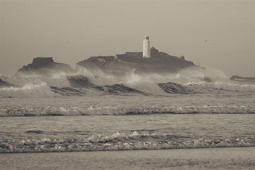 Powerful Waves - Matt Roseveare