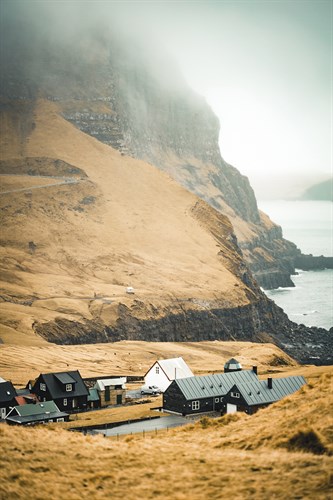 Secluded Shelter - Florian Schleinig