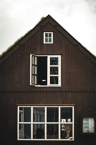 Someone's Retreat - Florian Schleinig