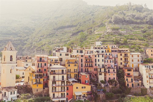 Homes and Mountains - Florian Schleinig