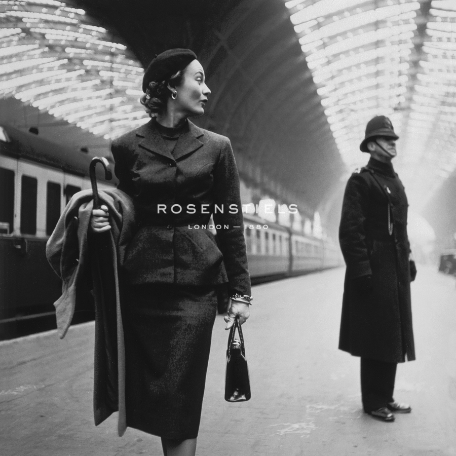 Lisa Fonssagrives, London, 1951 - Antoinette Frissell