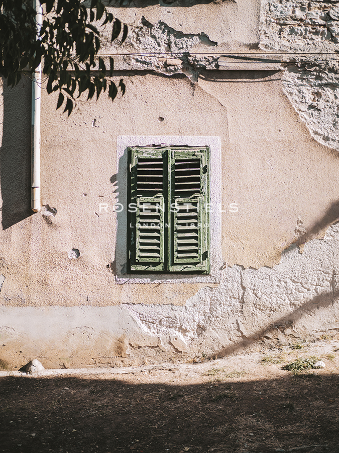 Rustic Home - Window - Florian Schleinig