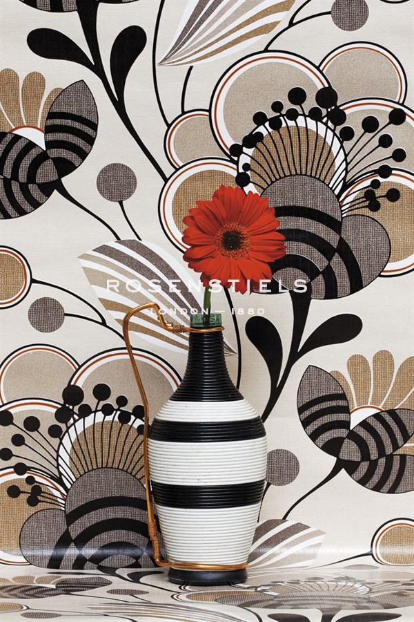 Kitsch Flowers II - Camille Soulayrol