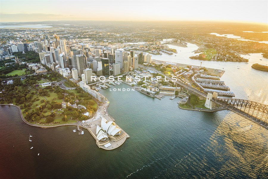 Sunrise Over Sydney - Berthold Dieckfoss