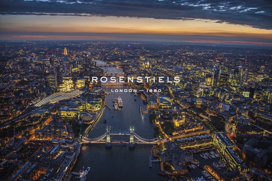 London Vista - The Rush - Jason Hawkes
