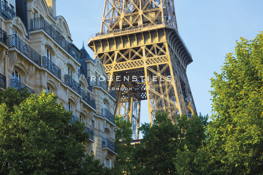 Parisian Tourist - Jon Arnold