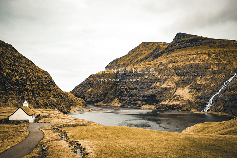 Tranquil Valley - Florian Schleinig