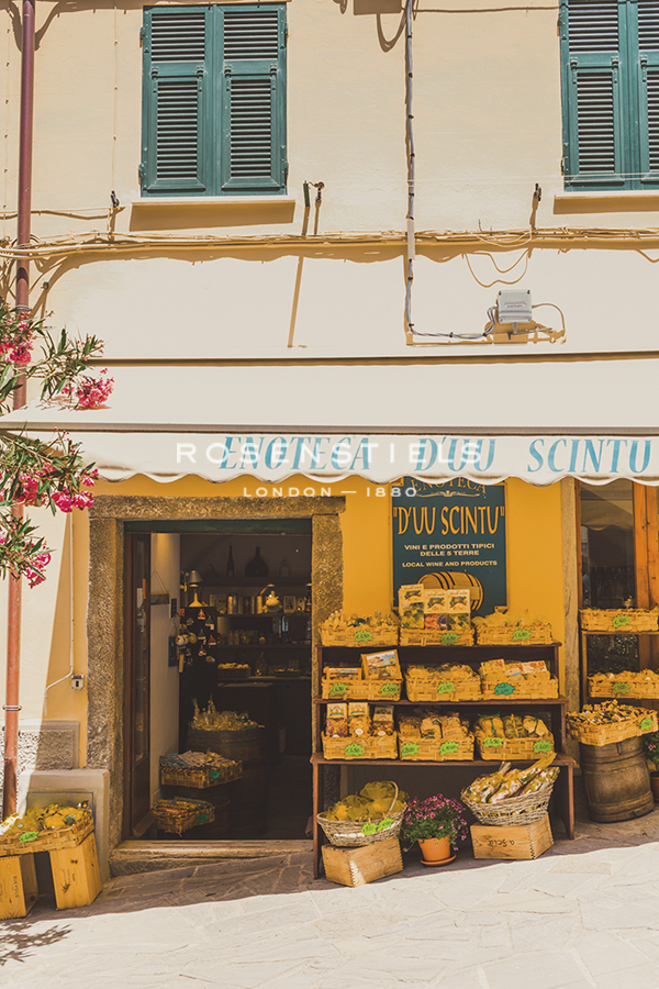 Local Shop - Florian Schleinig