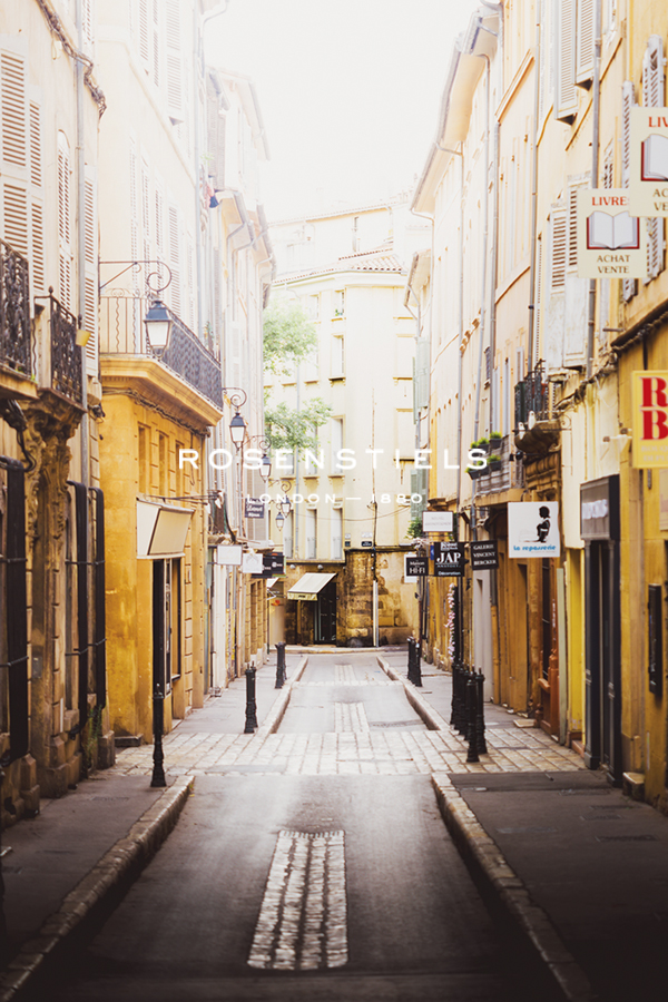 Roadway Retreat - Street - Florian Schleinig